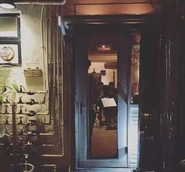 探索隐藏版特色小店，小巷深处的独特风味之最新Word体验